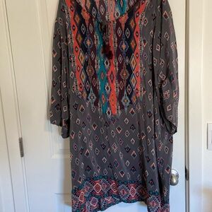 Tolani 3X elbow length sleeve tunic.